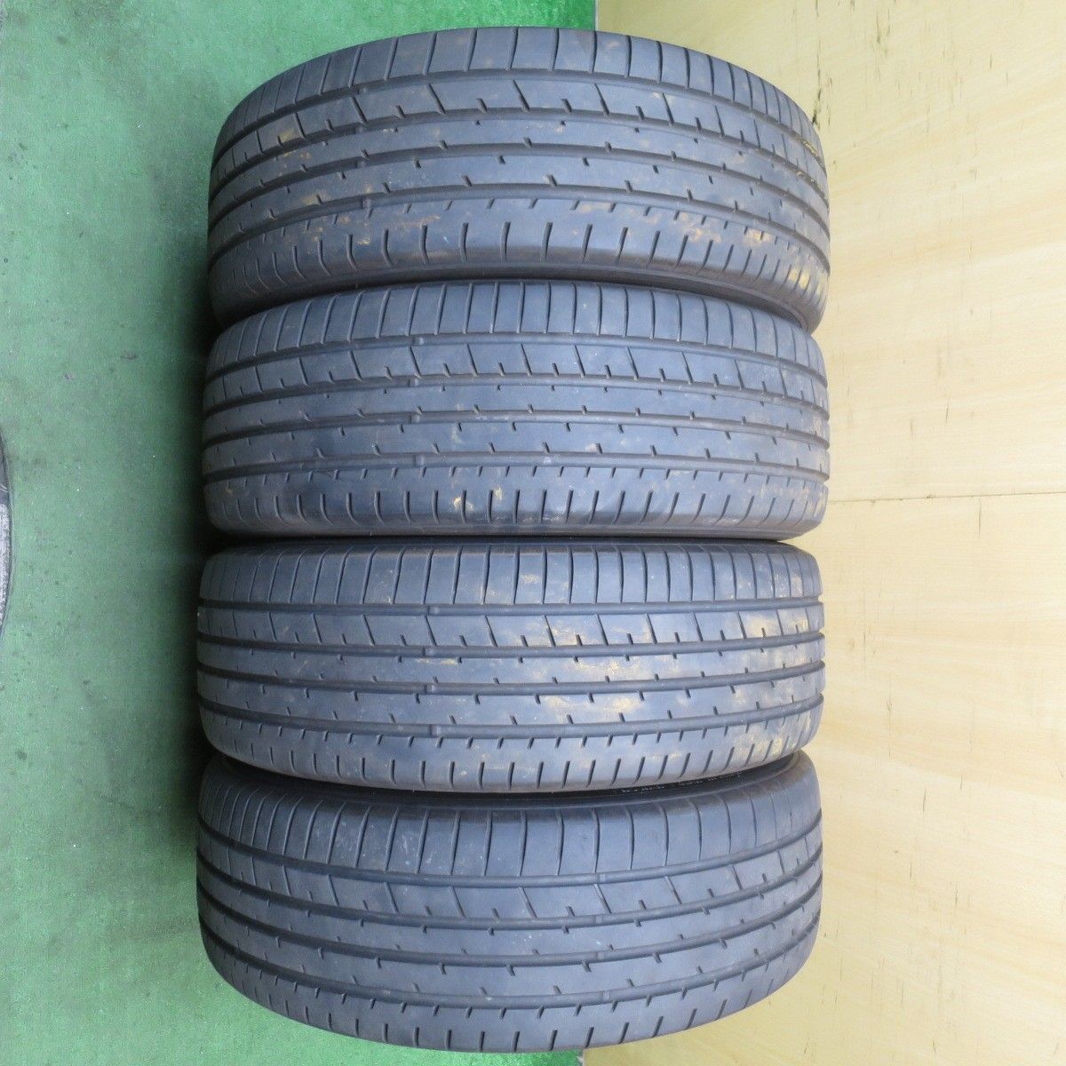 バリ溝！23年！キレイ！9.5分☆トヨタ 80系 ハリアー Zグレード 純正 225/