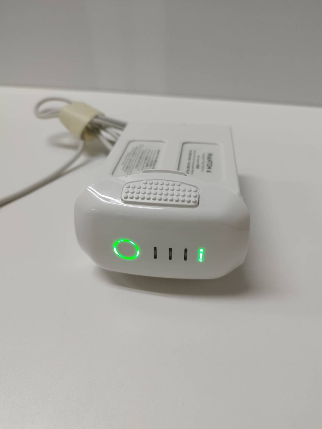 DJI Phantom 4 インテリジェント フライト バッテリー 2本