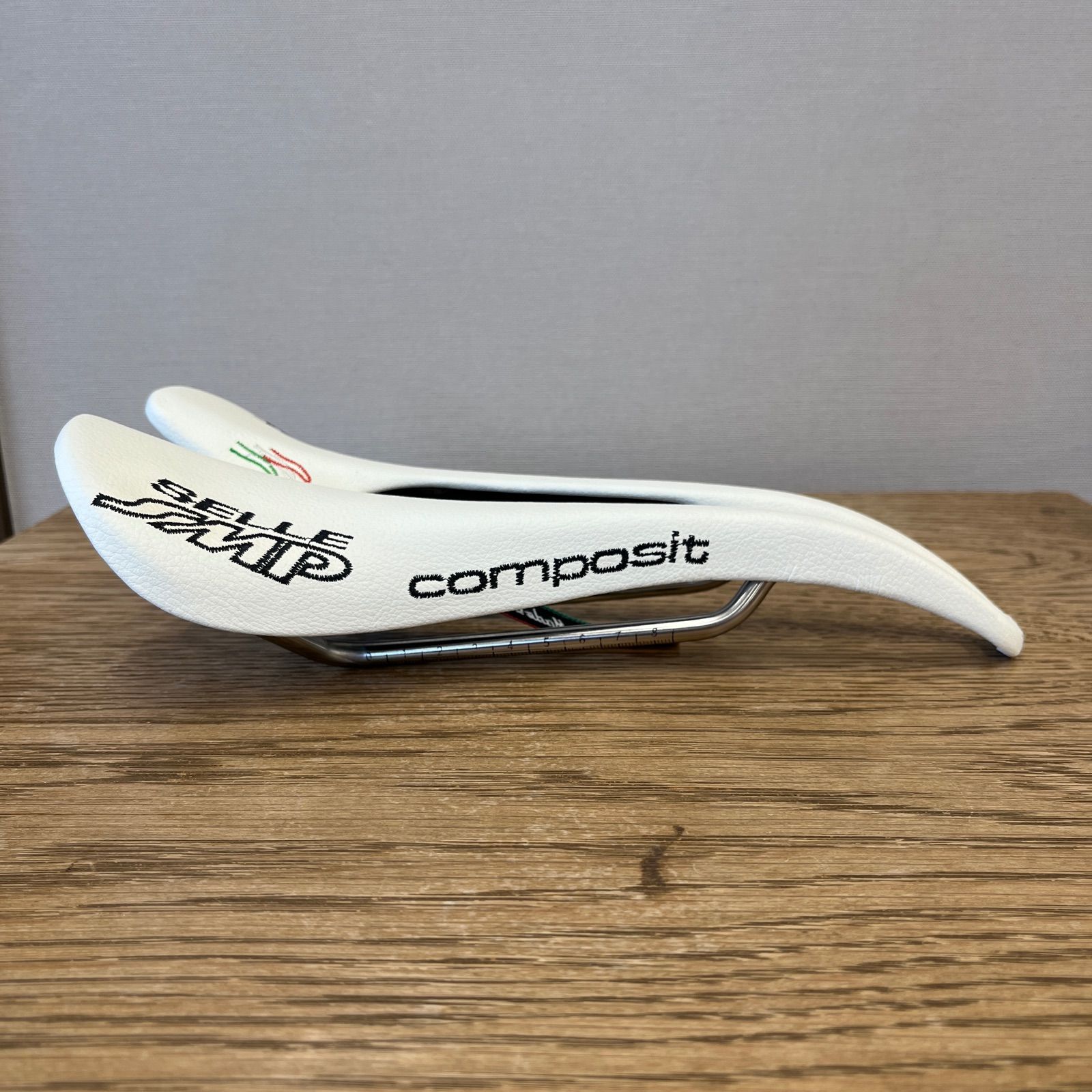 SELLE SMP ロードバイクサドル 白サドル compisit コンポジット