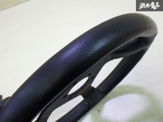 ストア出品】 MOMO モモ 汎用 レザー ステアリング ハンドル 3本