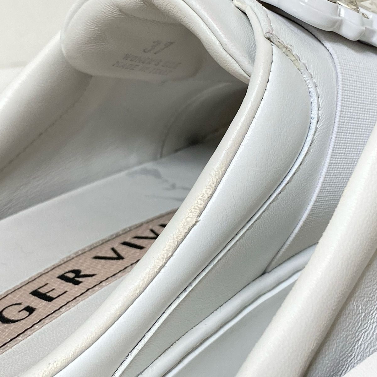 【美品】 ロジェヴィヴィエ　ミュール　37 アイボリー 美品】 ロジェヴィヴィエ ミュール 37 アイボリー - メルカリ