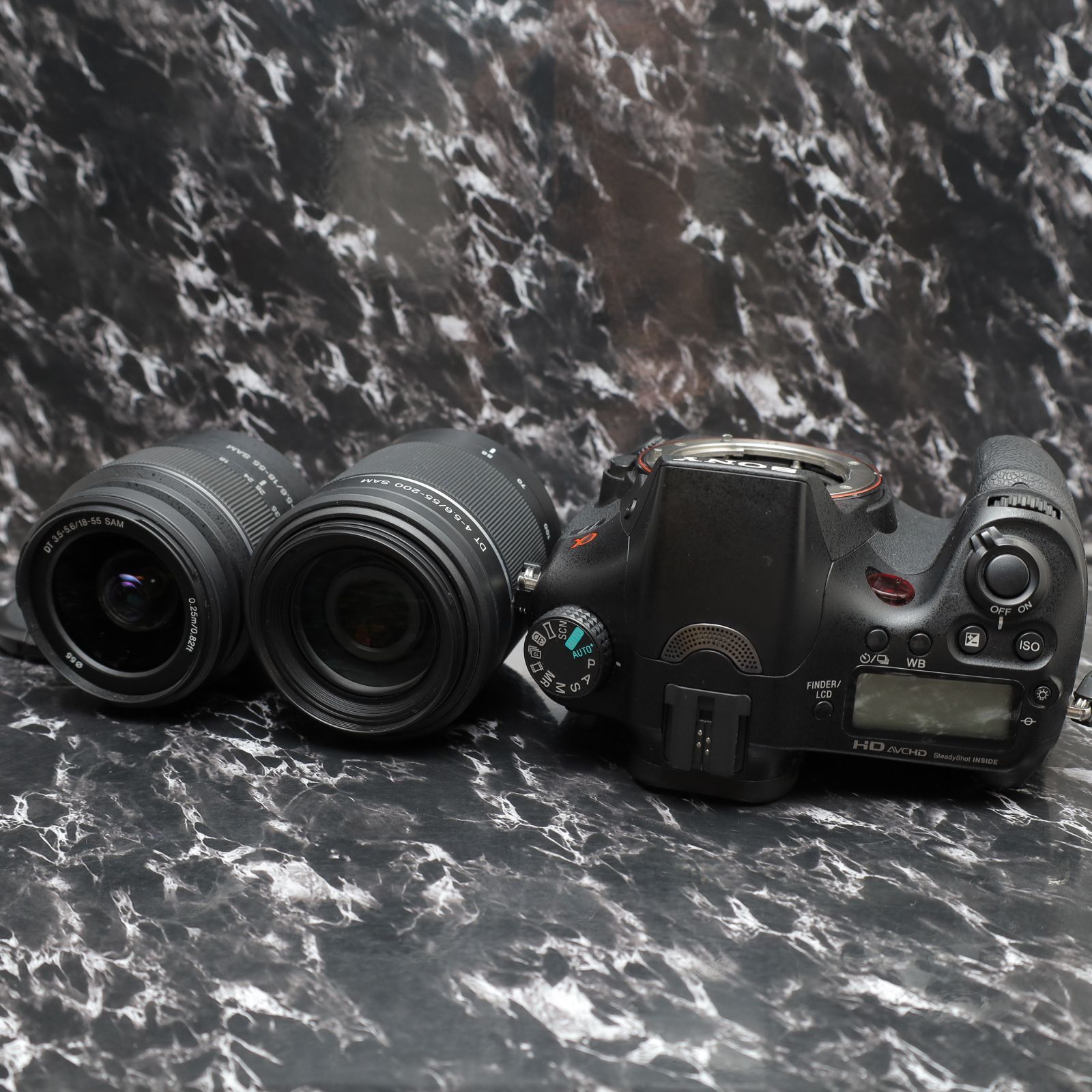 ☆ショット数7122回☆SONY α77☆高性能！回転液晶で自撮りもOK☆DT 18 