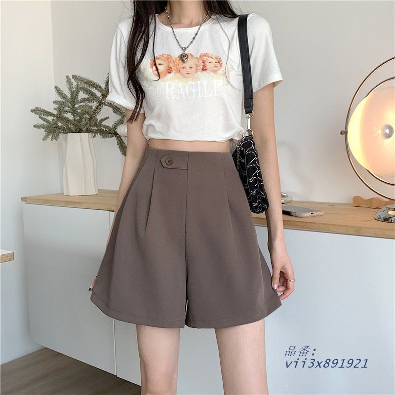 スタイルアップ タックハーフパンツ
