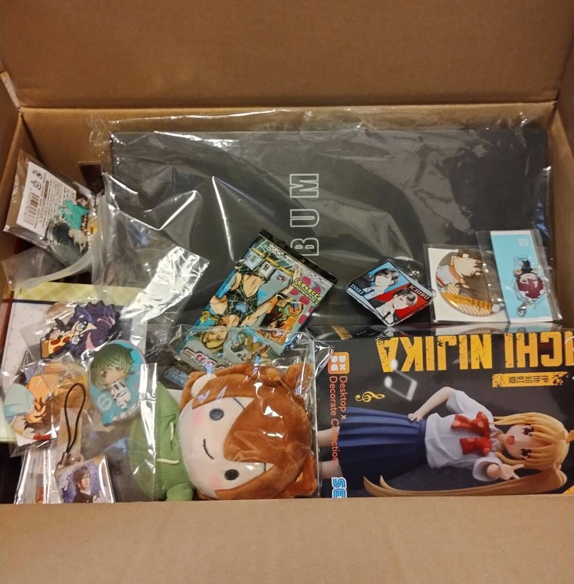 アニメグッズ まとめ売り 刀剣乱舞 A3 うたプリ 缶バッジ 色紙