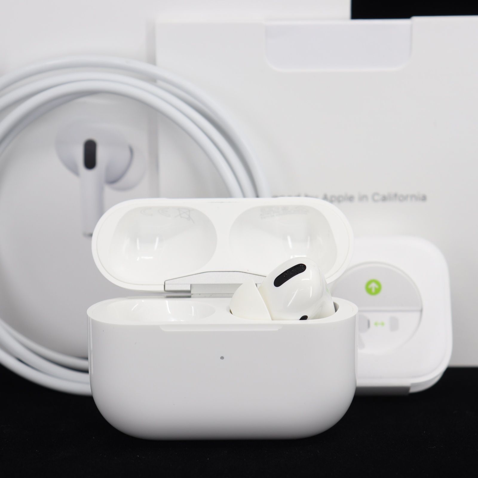 IT93WV973NJ4 Apple アップル AirPods Pro エアポッズ プロ MWP22J/A ワイヤレス イヤホン 右耳のみ ケース  充電ケーブル 箱 - メルカリ