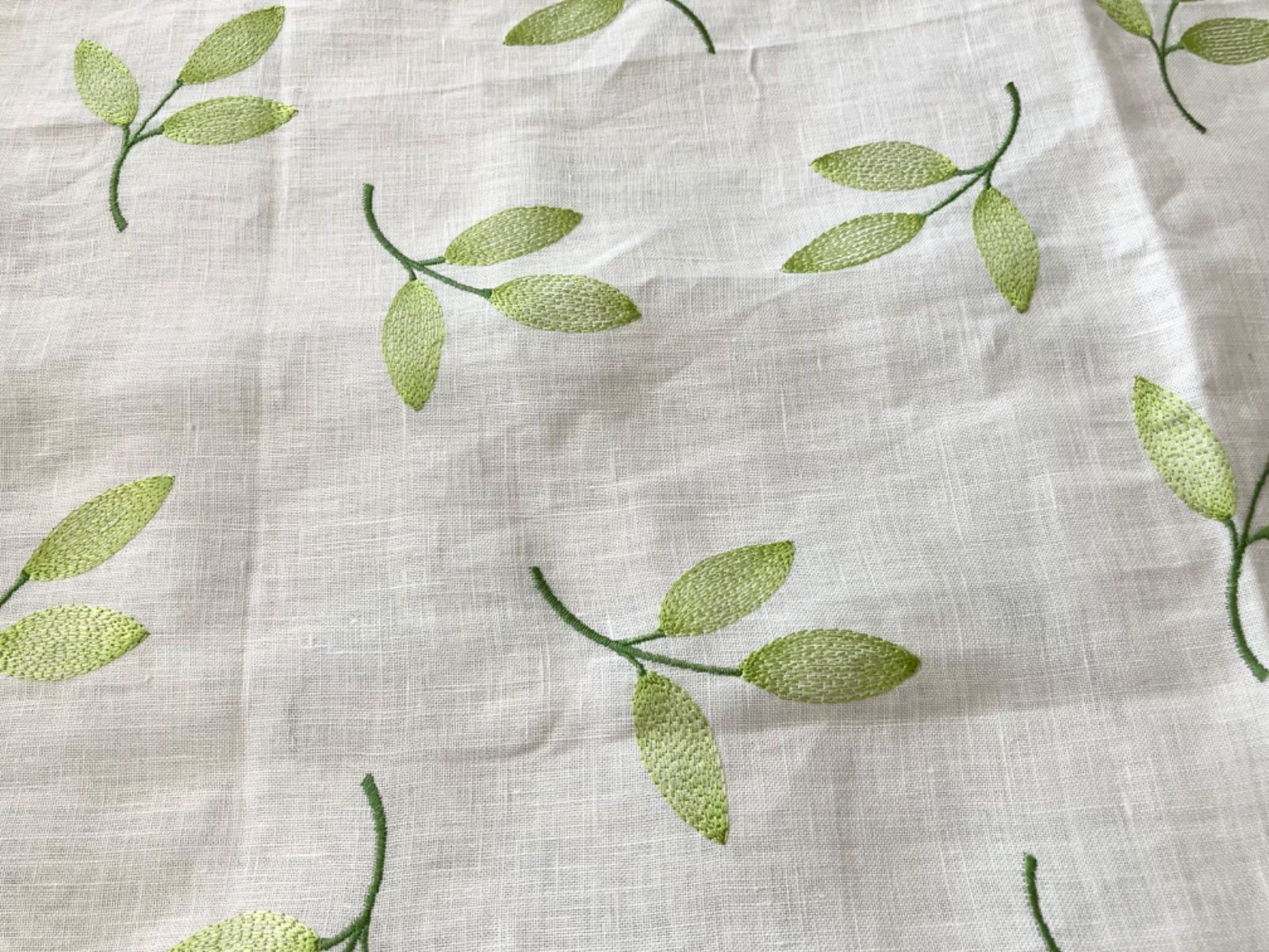 サンダーソン生地 刺繍生地 リネン生地 カルトナージュ生地 イギリス  
