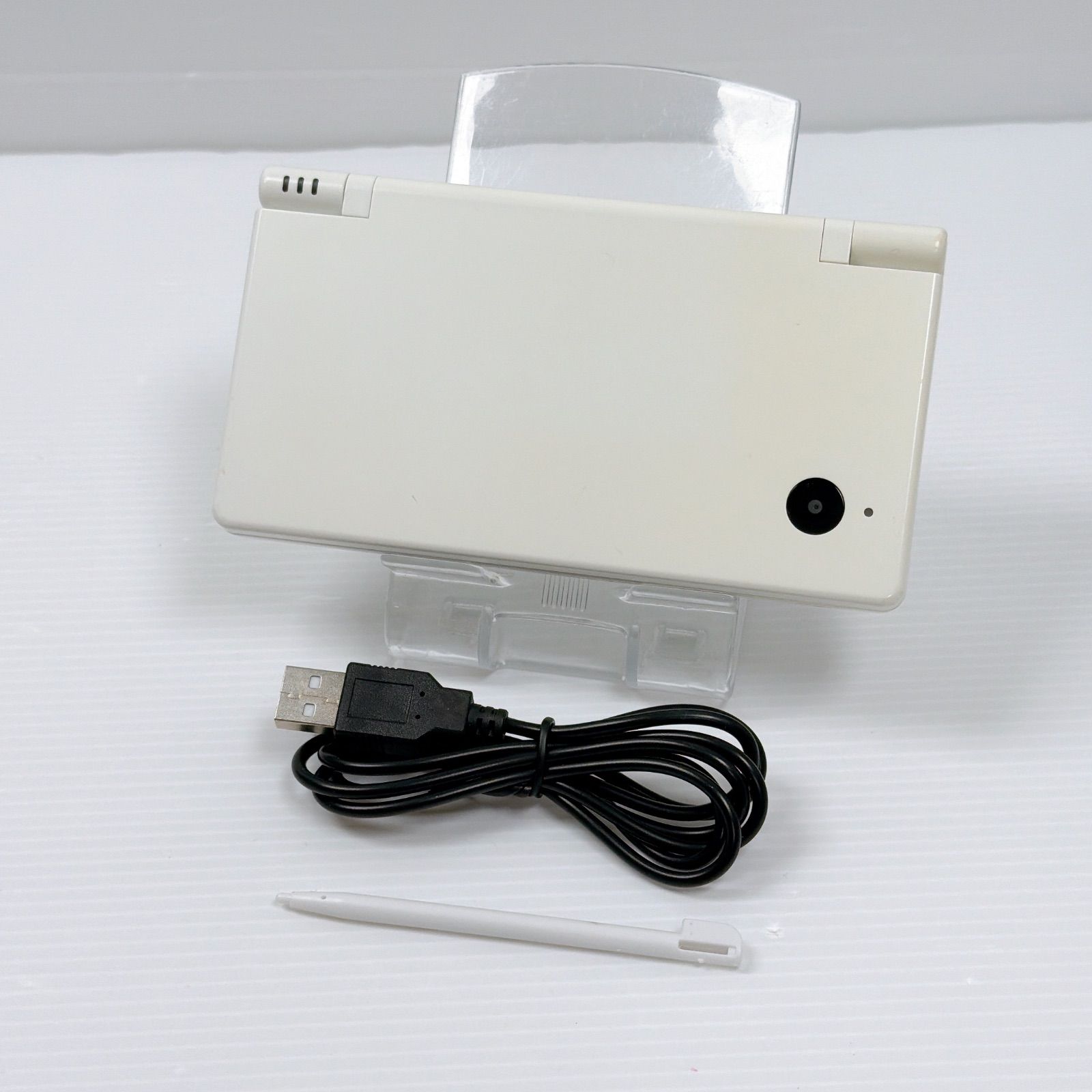 DSi i ホワイト カセット付き ニンテンドー DSi ホワイト 遊べるセット 内蔵ソフト有り 動作確認済み