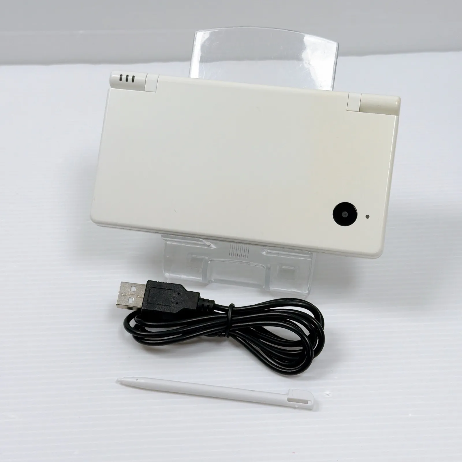 ニンテンドー DSi ホワイト 遊べるセット 内蔵ソフト有り 動作確認済み