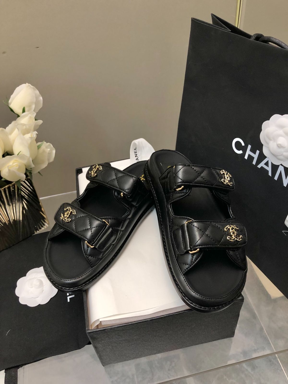 中華のおせち贈り物 新品CHANEL ビーチサンダル 23.5-24.5cm サンダル ...