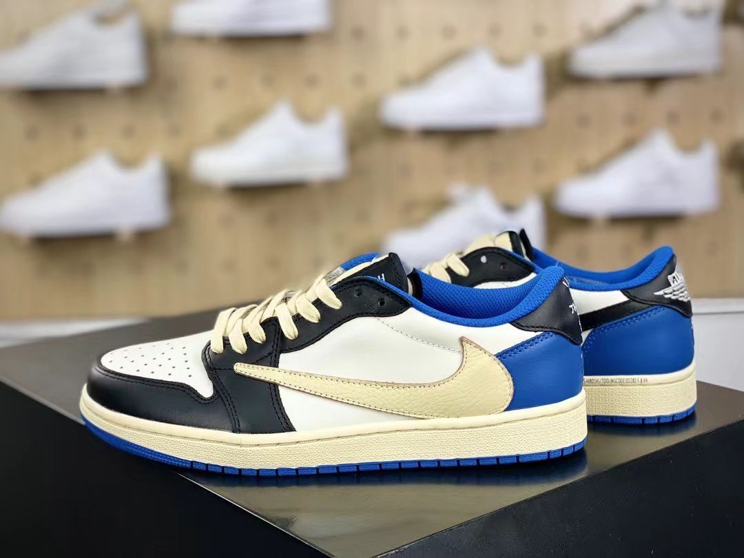 NIKE AIR JORDAN 1 LOW OG SP 【TRAVIS SCOTT × FRAGMENT】 dm7866-140