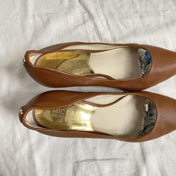 【新品】マイケルコース　エナメルパンプス MICHAEL KORS エナメルパンプス【6M 23.0程度】 ピンヒール