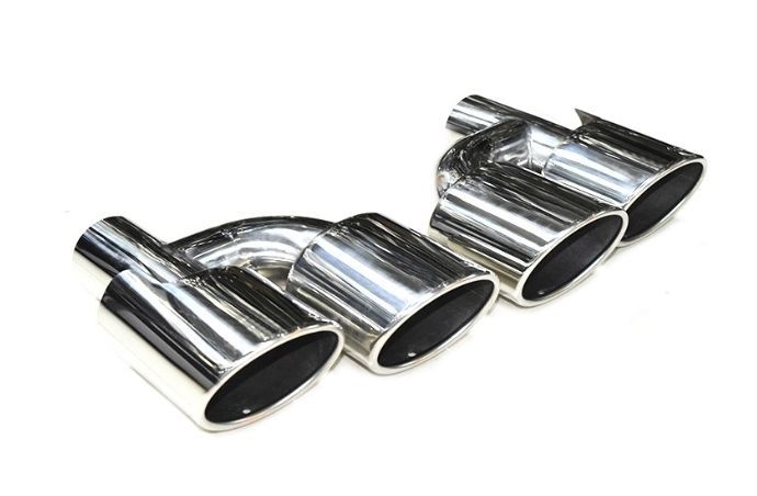 デュアル4本出し C63AMGルック