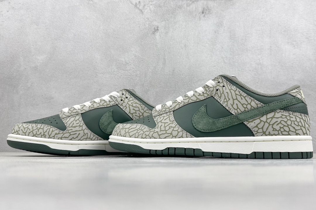 ✨極美品✨ ナイキ スニーカー Nike SB Dunk Low 男女兼用 並行輸入品