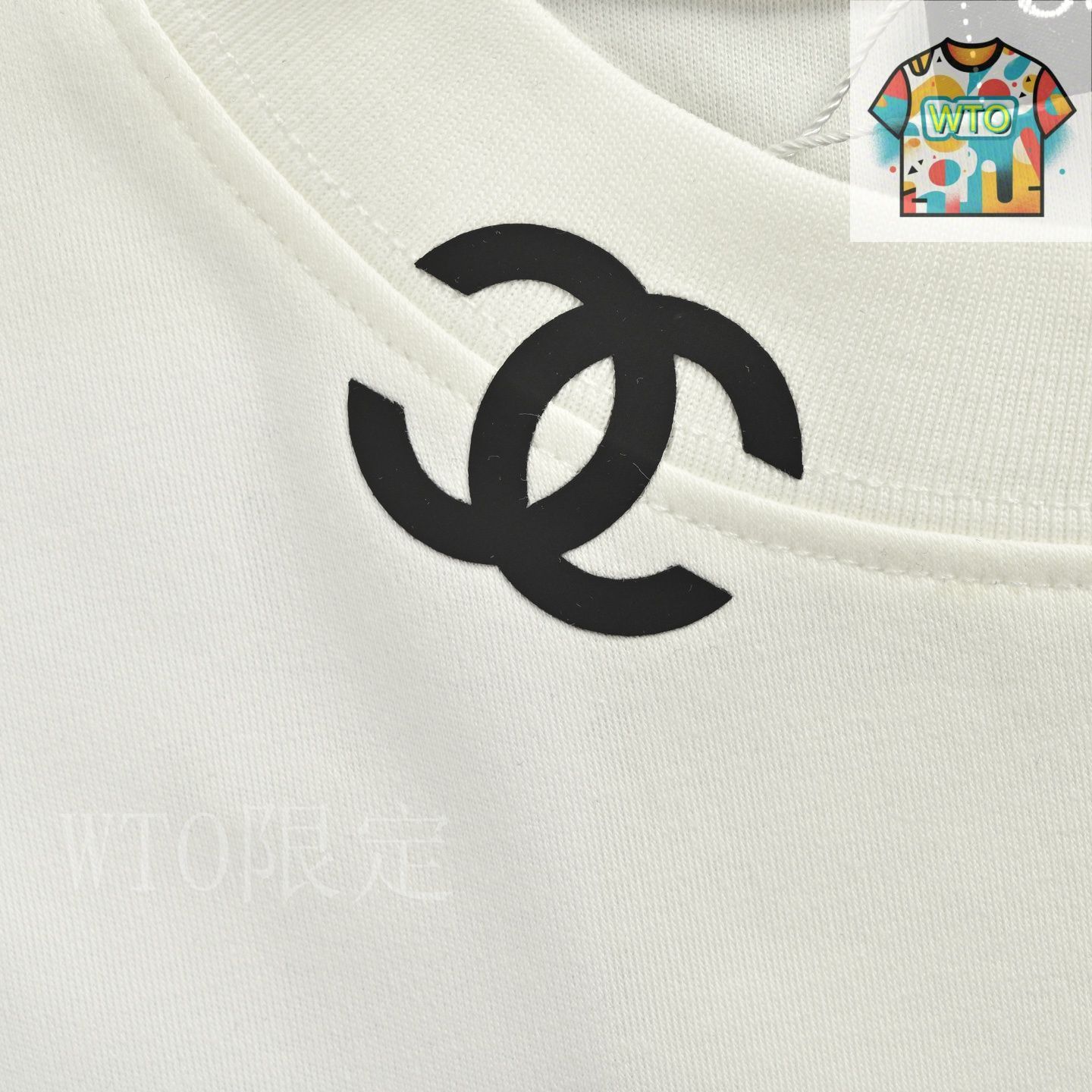 【新作25SS】CHANEL ロゴTシャツ 今日特価】Chanel シャネル 25ss 衿ダブル C プレスロゴ T