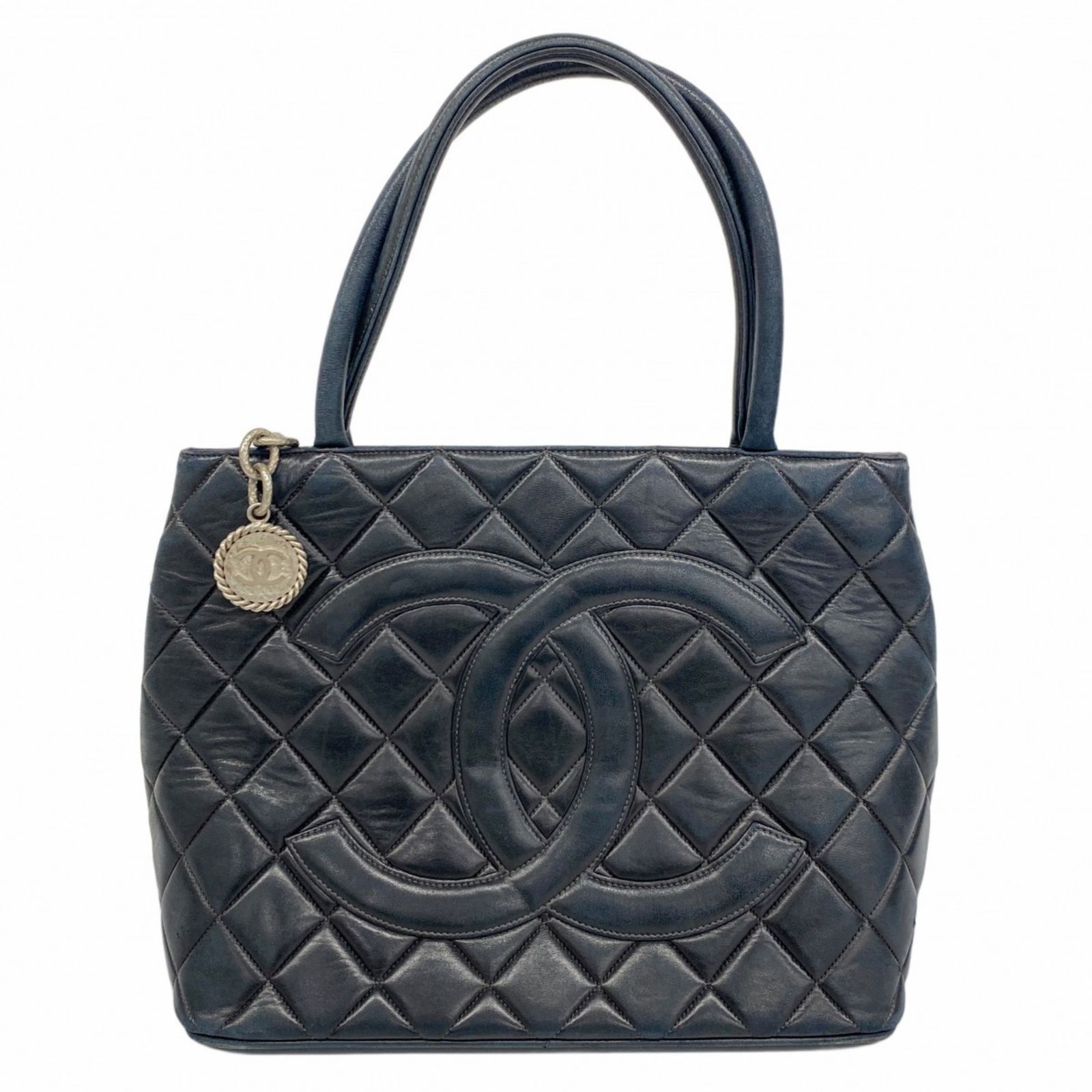 シャネル 復刻トート　ハンドバッグ　トートバッグ ブラック ラムスキン レザー シャネル(Chanel) シャネル トートバッグ 復刻トート ラムスキン