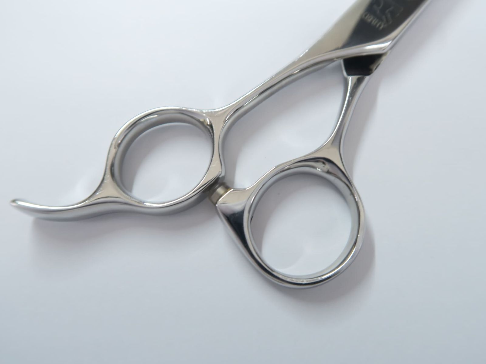 トリミングシザー