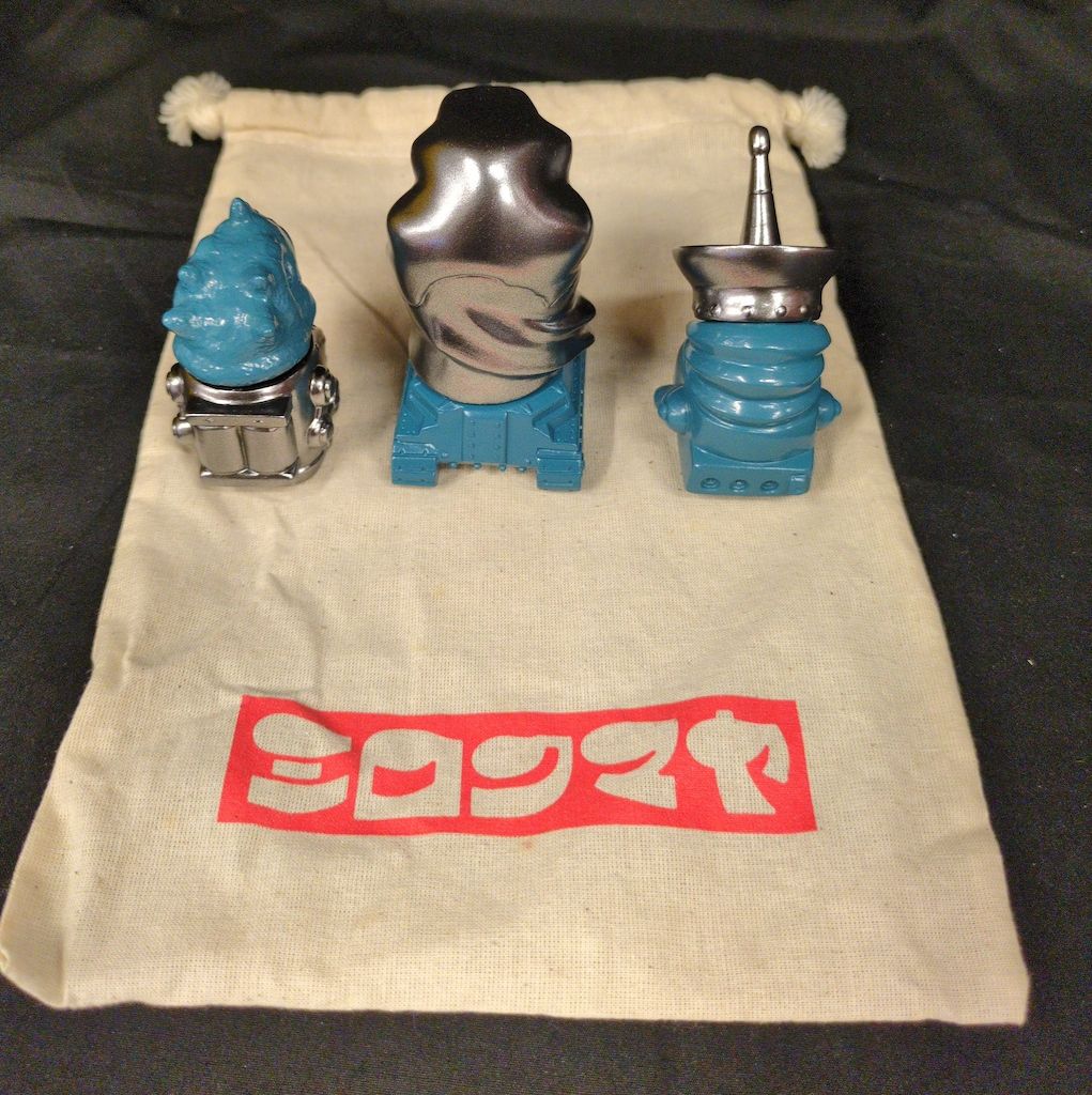 未開封】ゴメス(茶色成型/青/金)＆リトラ (水色成型/紫/金) ウルトラQ