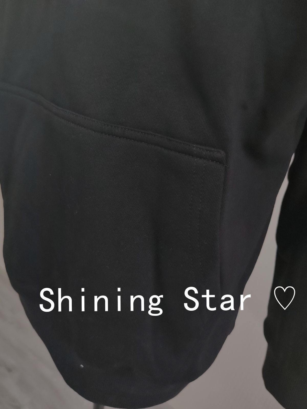 Amiri アミリ スタッガード パーカー ロゴ フード ポケット