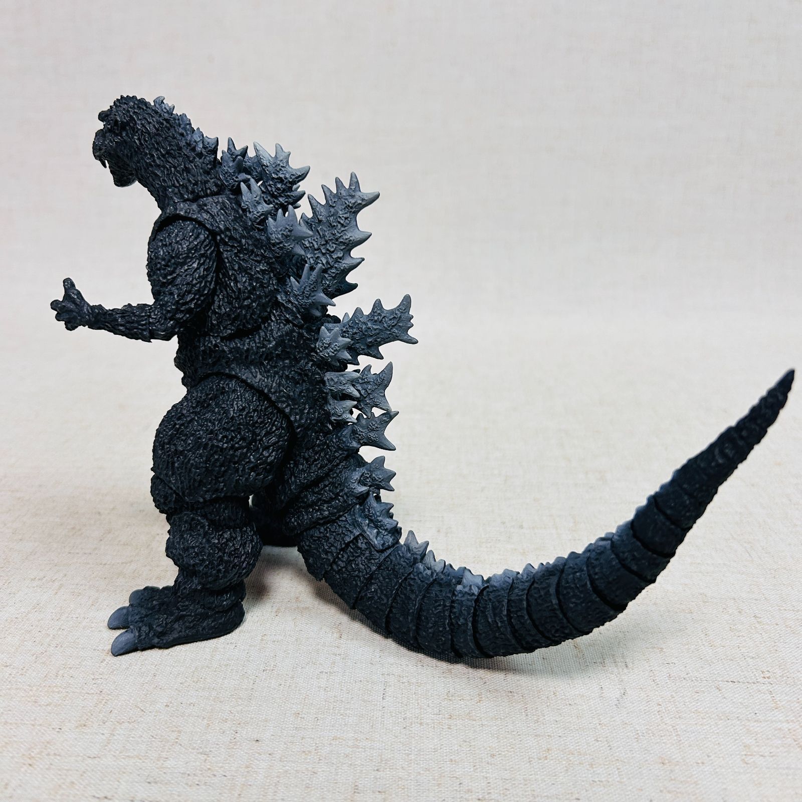 S.H.モンスターアーツ ゴジラ (1954) 約150mm PVC&ABS製 塗装済み可動