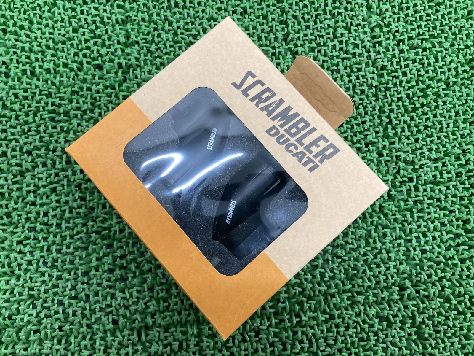テールランプレンズのみ HR30スカイライン左右セット　傷あり　ジャンク テールランプレンズのみ HR30スカイライン左右セット 傷あり