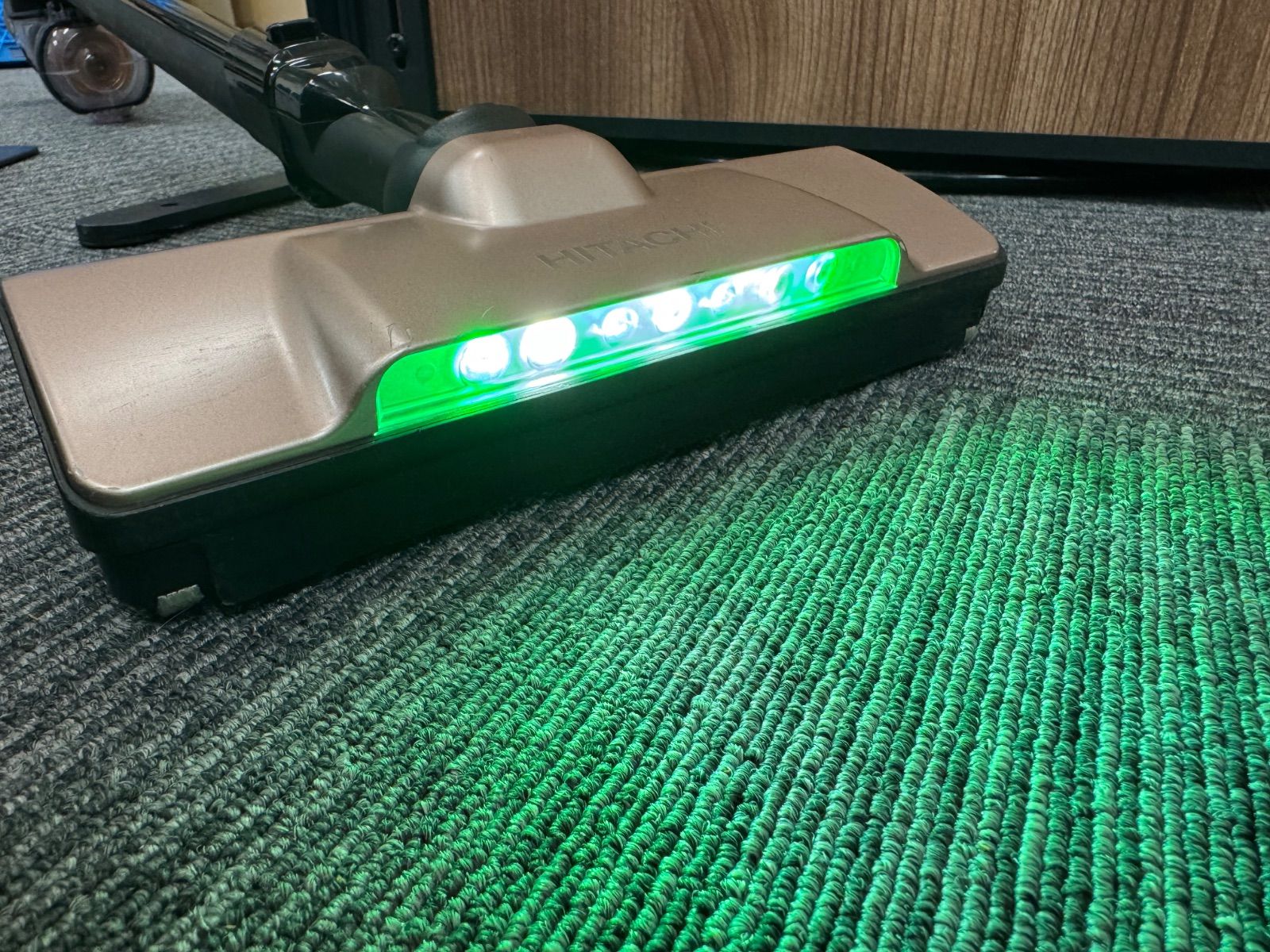 HITACHI 日立 充電式掃除機 ・PVーBHL 3000 J 2022年式 HITACHI 充電式掃除機 PV-BHL3000J