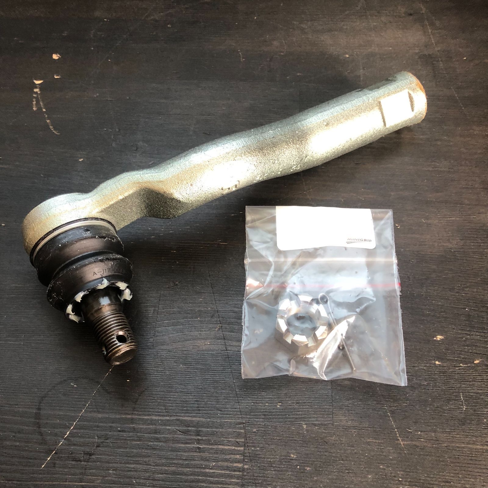 トヨタ 純正 セコイア タンドラ タイロッド エンド 右 Tie Rod End