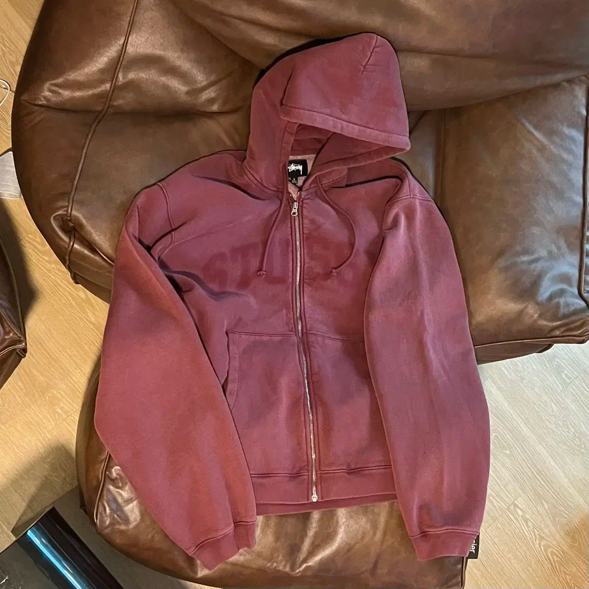 L STUSSY(ステューシー) フェイディド グラフィック フード付き
