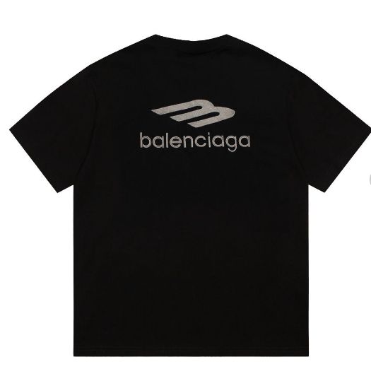 Balenciaga フロントとバックにレターロゴ刺繍を施した半袖Tシャツ