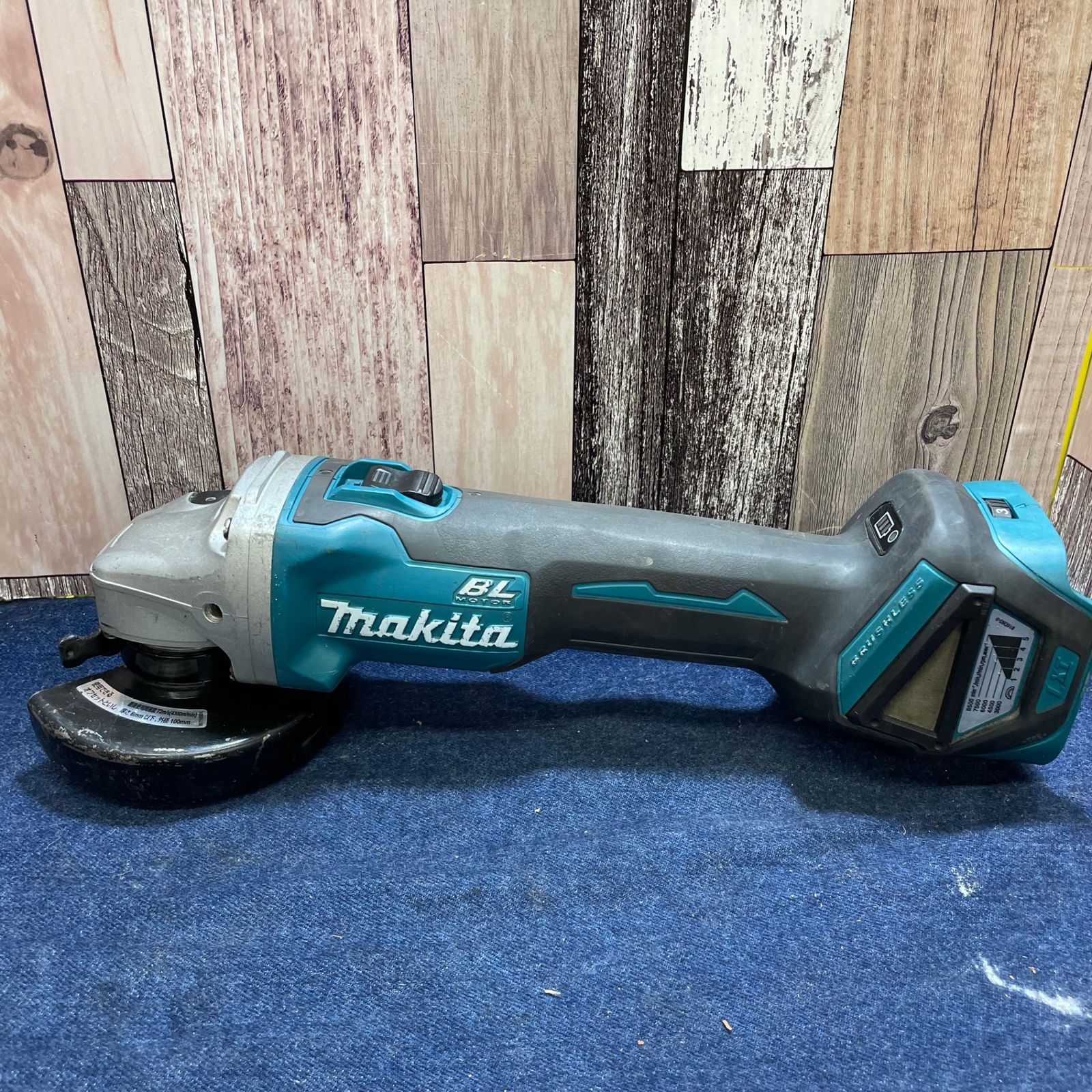 マキタ(makita) 100mmコードレスディスクグラインダ GA412DZ【八潮店】