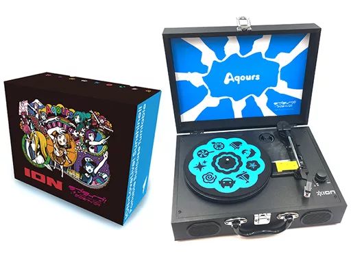 ポータブルオーディオ 音響機器 Aqours スーツケース型レコードプレーヤー ION×ラブライブ!サンシャイン!!