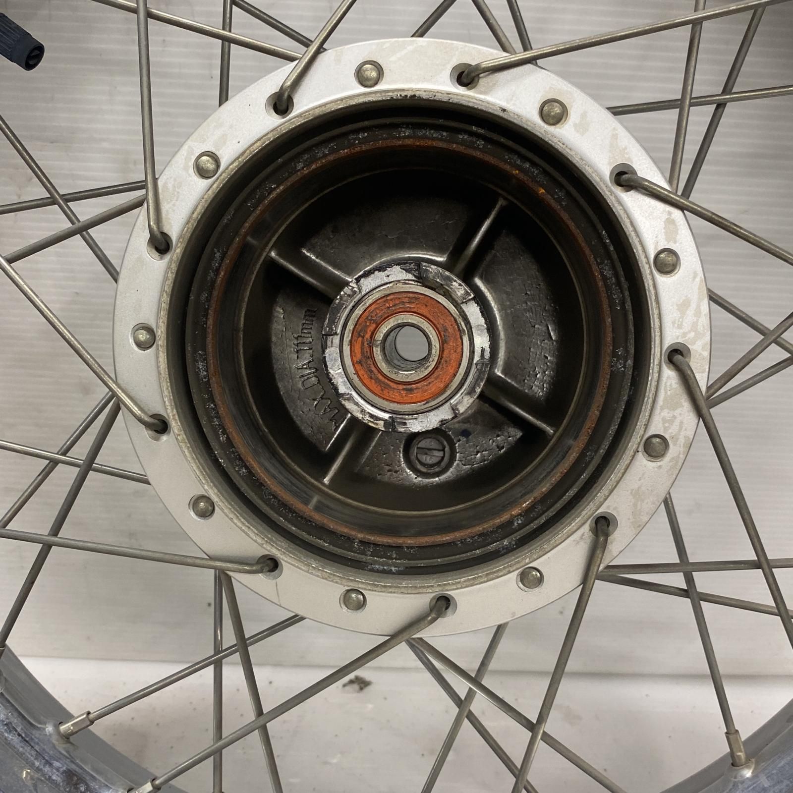 スーパーカブ110 フロントホイール送料込み中古品 海外ホンダ純正部品 フロントキャストホイール スーパーカブ110
