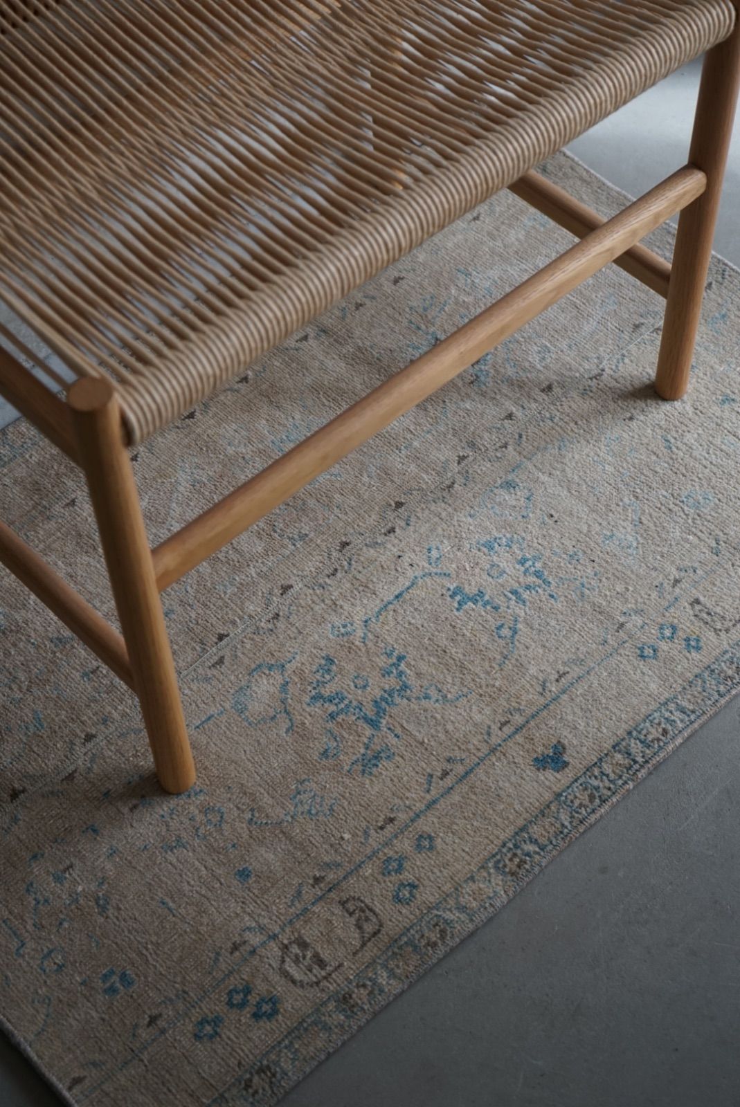 ヴィンテージラグ トルコ スモールサイズ アイボリー 花柄 94 × 63.5 cm No.TR25168