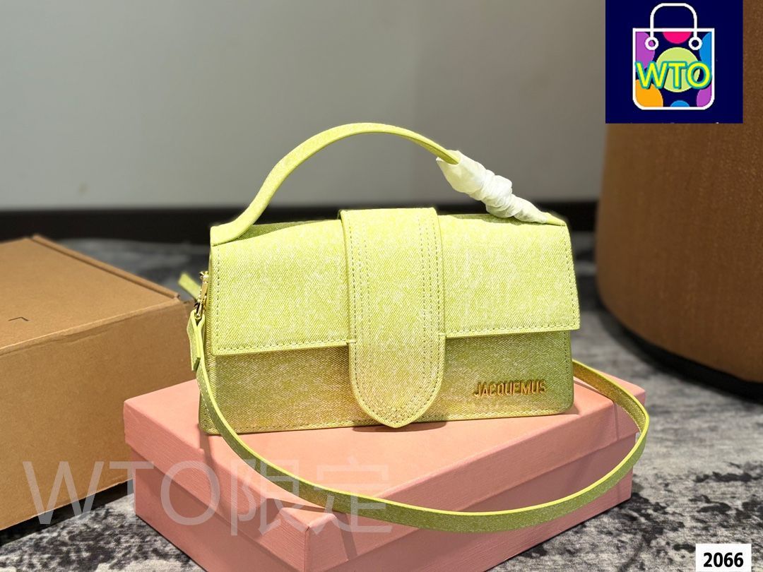 JACQUEMUS グリーン スエード ハンドバッグ 0431333347737cl_60?$VS_1500$