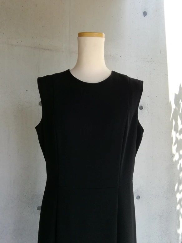 ブラックフォーマルノースリーブロングワンピース ドレスにもなるロング丈