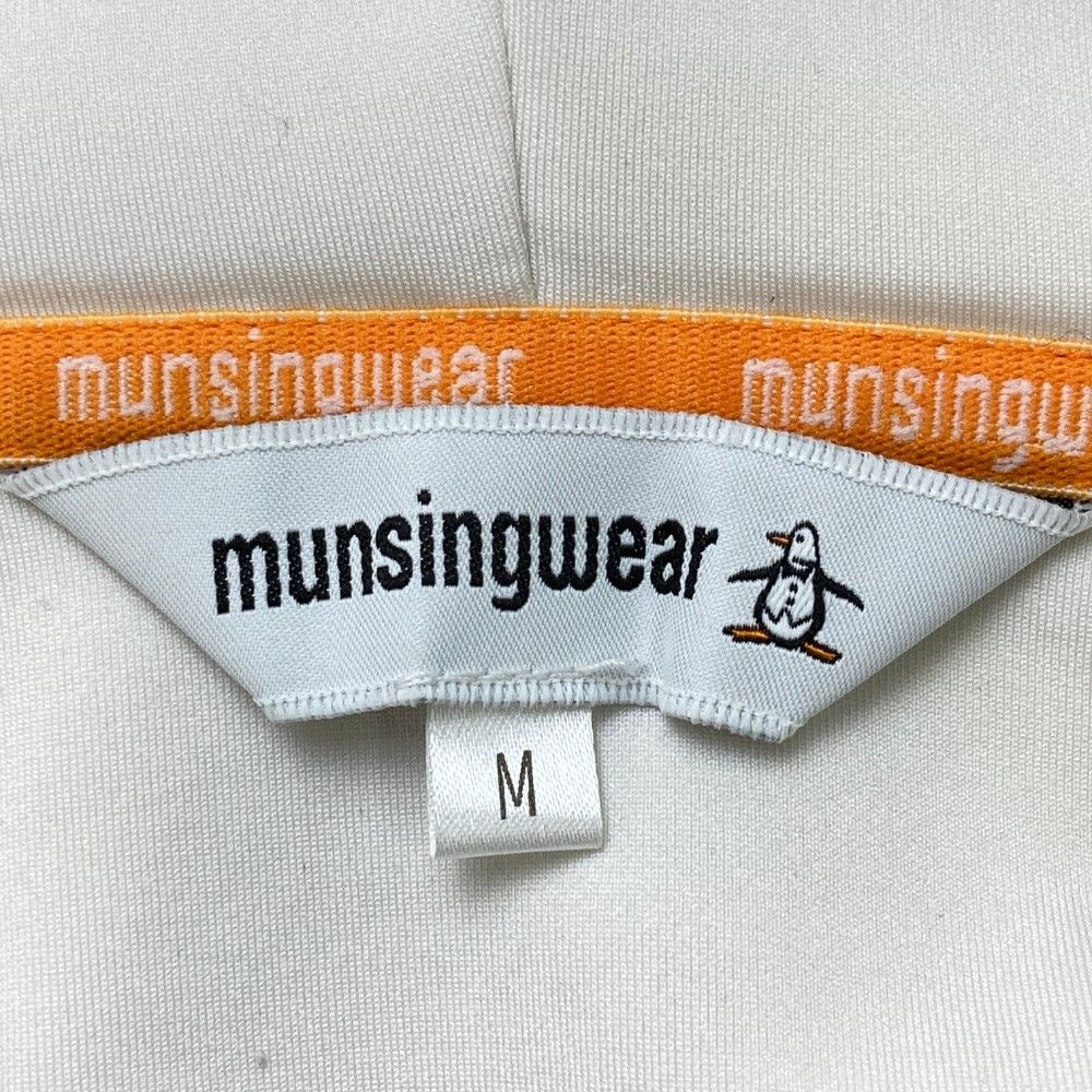 サイズ：M MUNSING WEAR マンシングウェア 2024年モデル プルオーバーパーカー  ホワイト系 [240101421438] ゴルフウェア レディース ストスト MUNSING WEAR マンシングウェア 2024年モデル プルオーバー