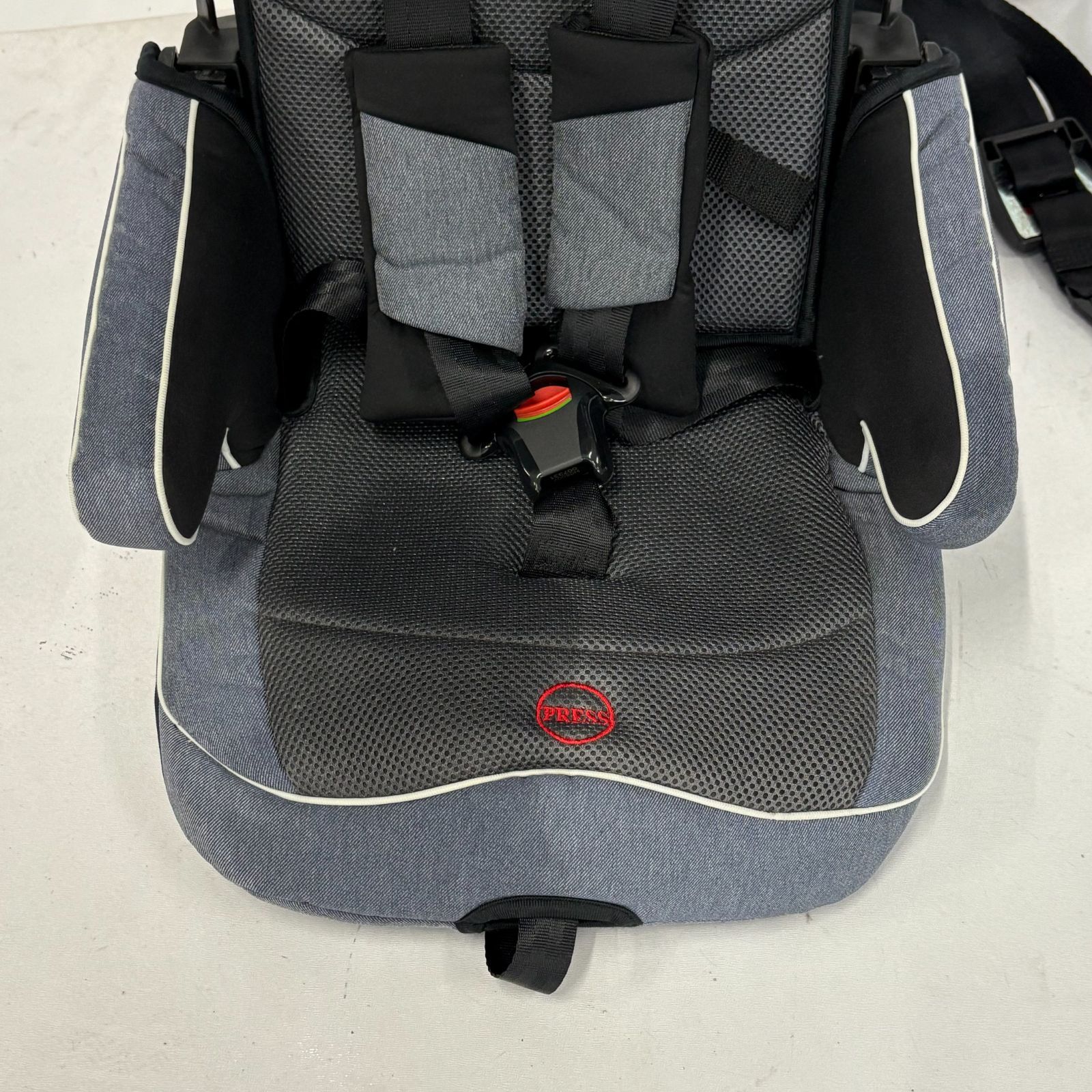 美品 マムズキャリー MC ポータブルカーシート ジュニアシート