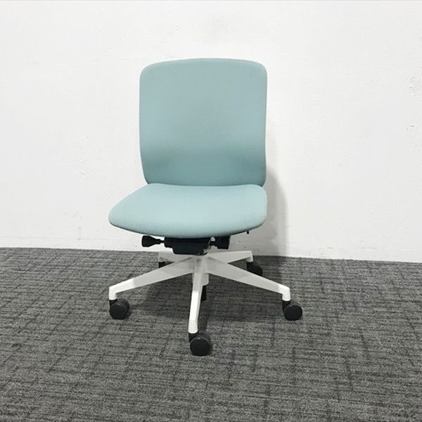 Calligaris(カリガリス) L'EAU ダイニングチェアセット一帯 Calligaris(カリガリス) L'EAU ダイニングチェアセット一帯 【公式通販】