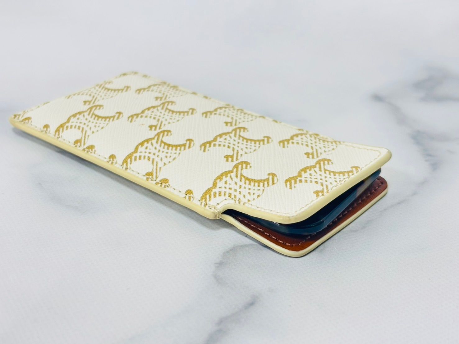 セリーヌ CELINE 【未使用】スモール ヘアコーム CELINE(セリーヌ)ヘアコーム 楽天市場】□新品□未使用□ CELINE