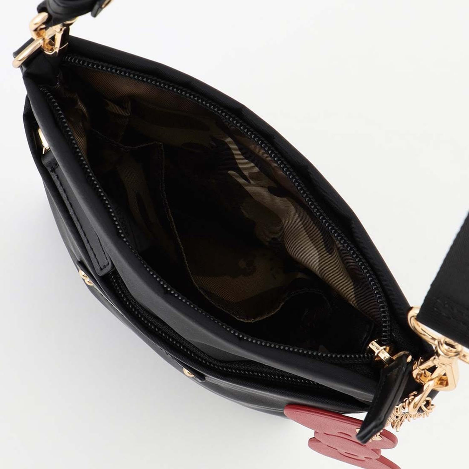 スクエアポシェット