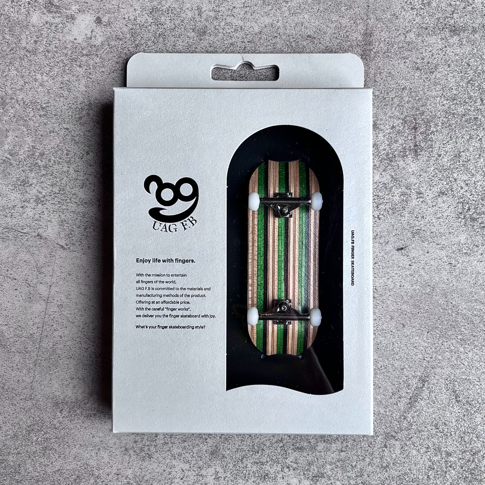 UAG x FORGET NEVER コラボ スケートボードデッキ Amazon | UAG F.B