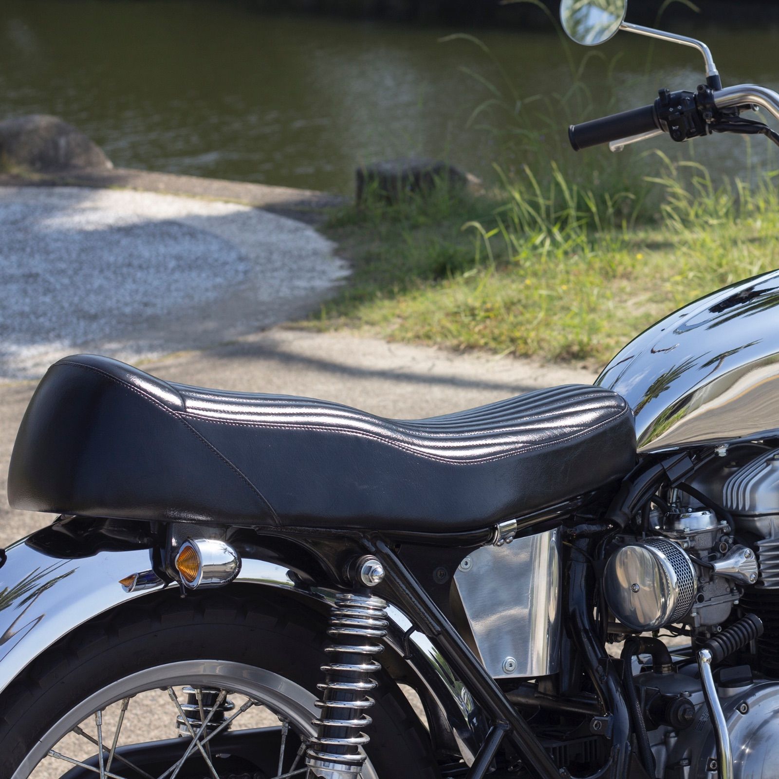 W650/400/800用 ベーツタイプ 'Narrow' TTシート MOTOR ROCK W650/400/800用 薄型ベーツタイプ 'Narrow' TTシート
