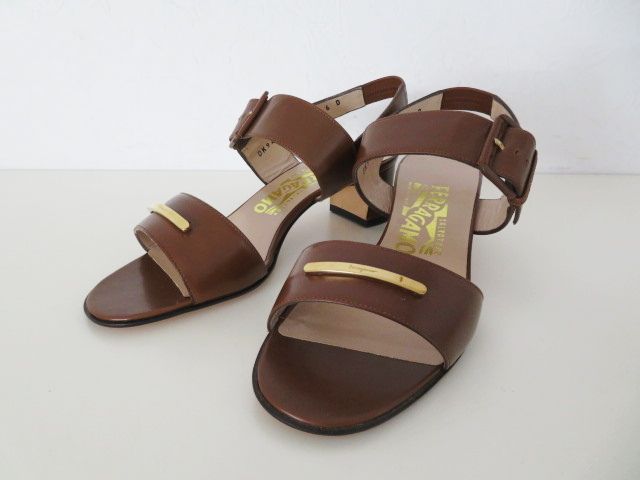 T05 Salvatore Ferragamo サルヴァトーレフェラガモ ロゴプレート