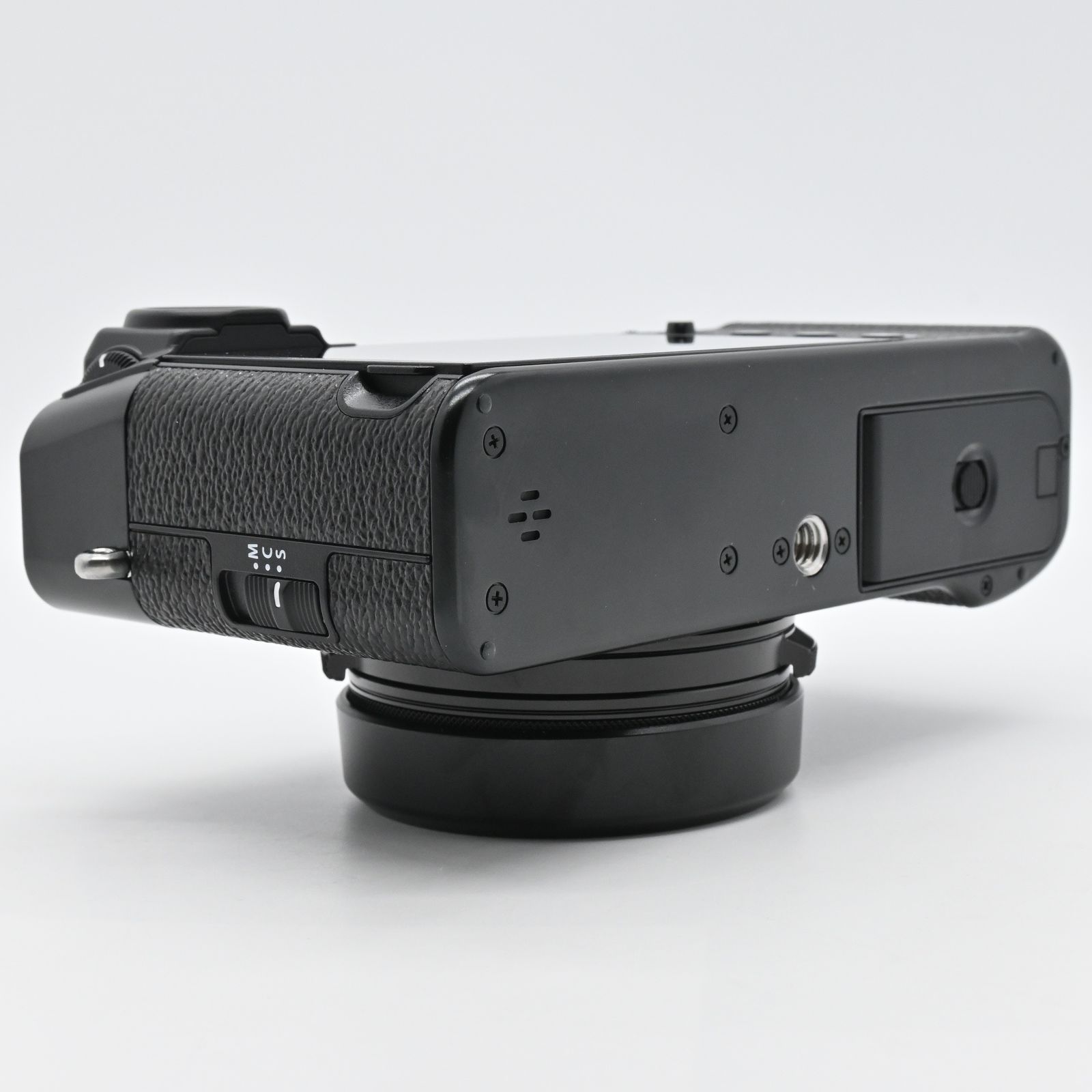☆極上品☆FUJIFILM X100VI ブラック ショット数 668回 多言語モデル