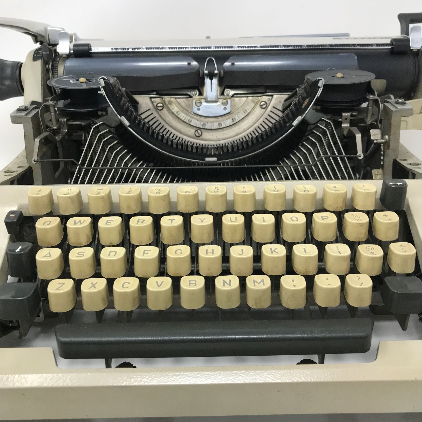 Triumph タイプライター Gabriele Special ドイツ製 - メルカリ