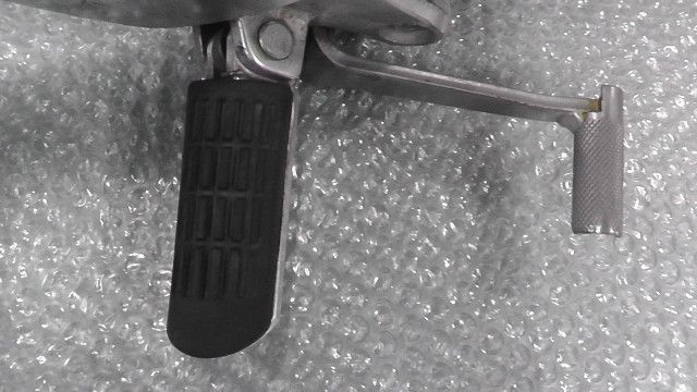 CB400SF-K NC39 の ステップ 右 ブレーキ 1759455942