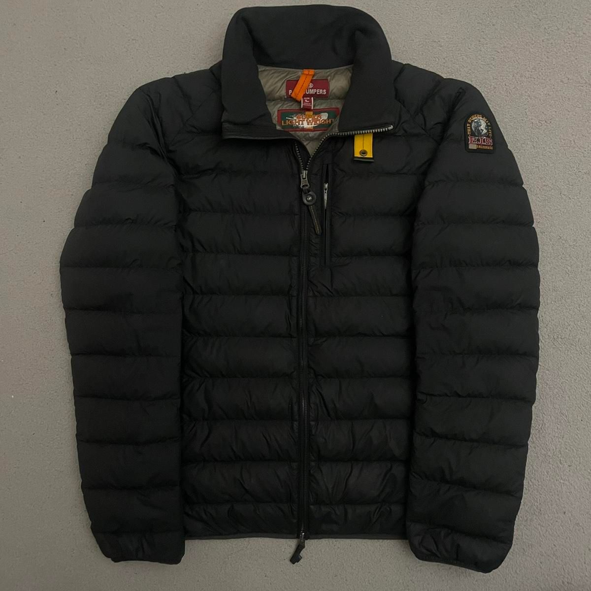 【雷市場（ポンジャン）商品韓国直送】L PARAJUMPERS(パラジャンパーズ) 軽量ダウン 黒