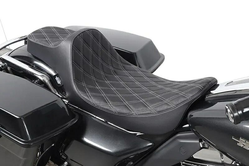 PREDATOR III エクステッドリーチシート SILVER THREAD 1999～07年FLHR 2006～07年FLHX