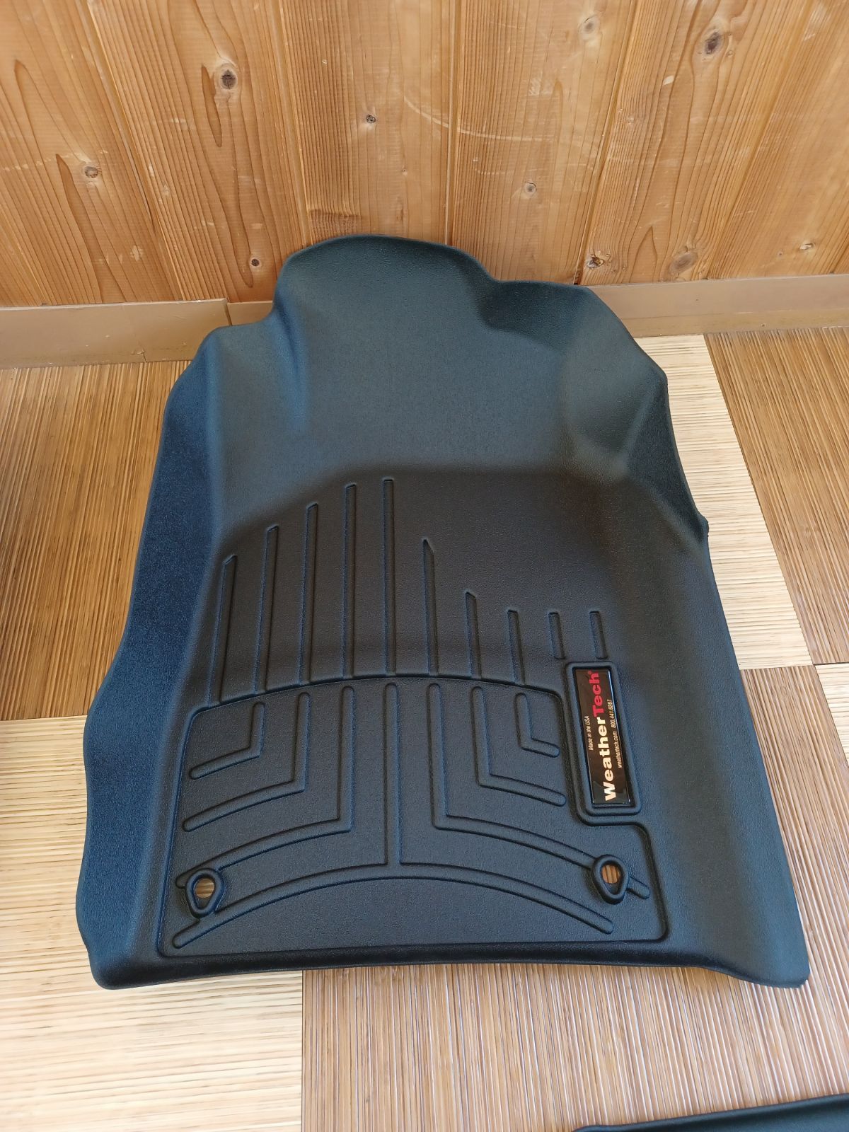 新品】WeatherTech 正規品 Jeep ジープ グランドチェロキー フロア 