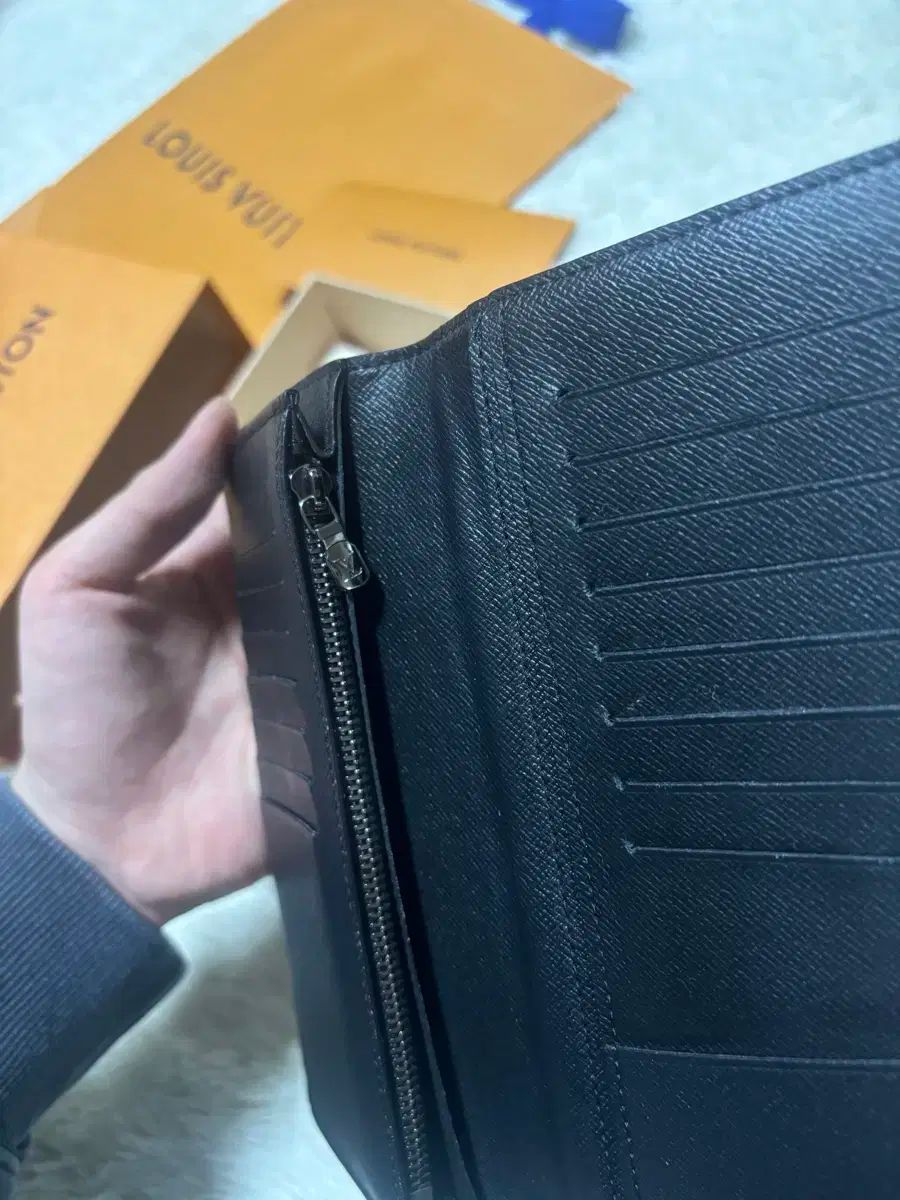 OS Louis Vuitton(ルイヴィトン) エクリプス 焚き火 ブラザ ウォレット