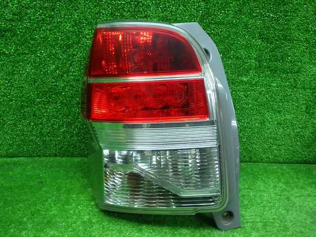 ヴォクシー ZRR80W テールランプ テールレンズ 左右セット VOXY